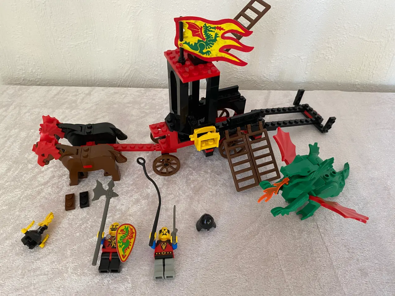 Billede 2 - 🧱 LEGO 6056 - Dragon Wagon (1993)