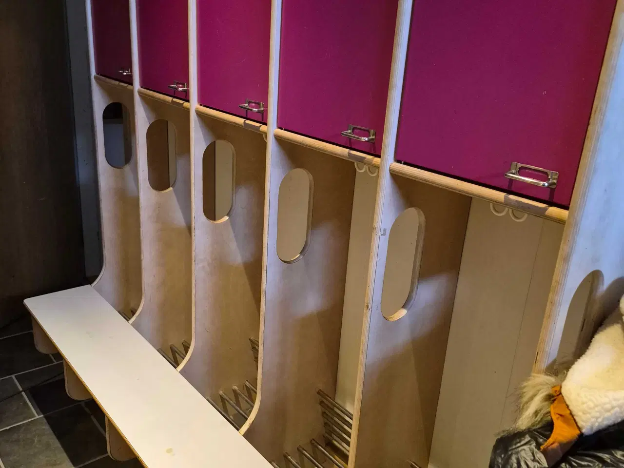 Billede 2 - Troldegarderobe 