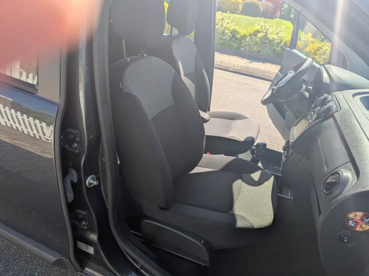 Billede 13 - Dacia Lodgy 1,3 TCe 100 Streetway 7prs