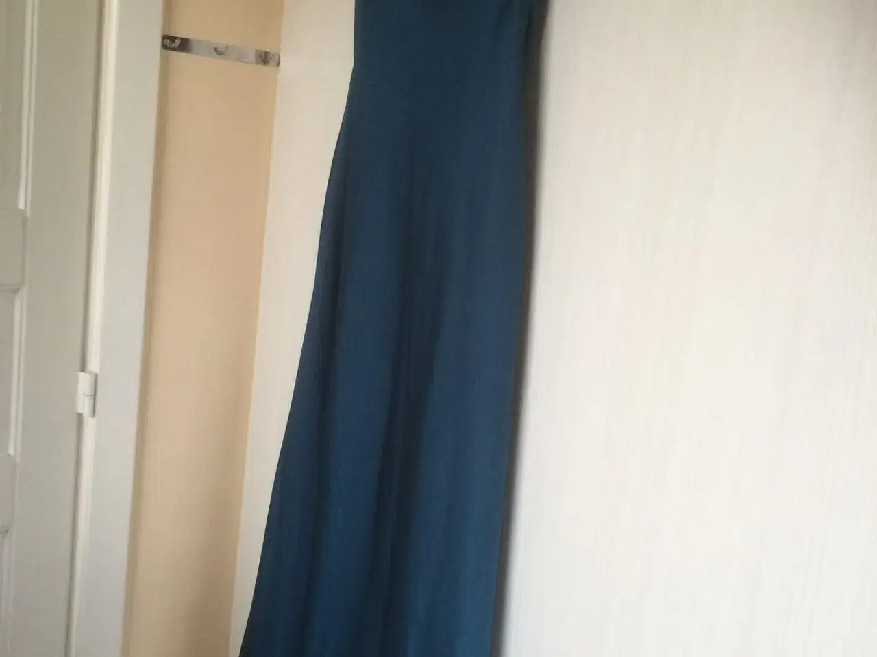 Billede 3 - galla kjole i mørk blå