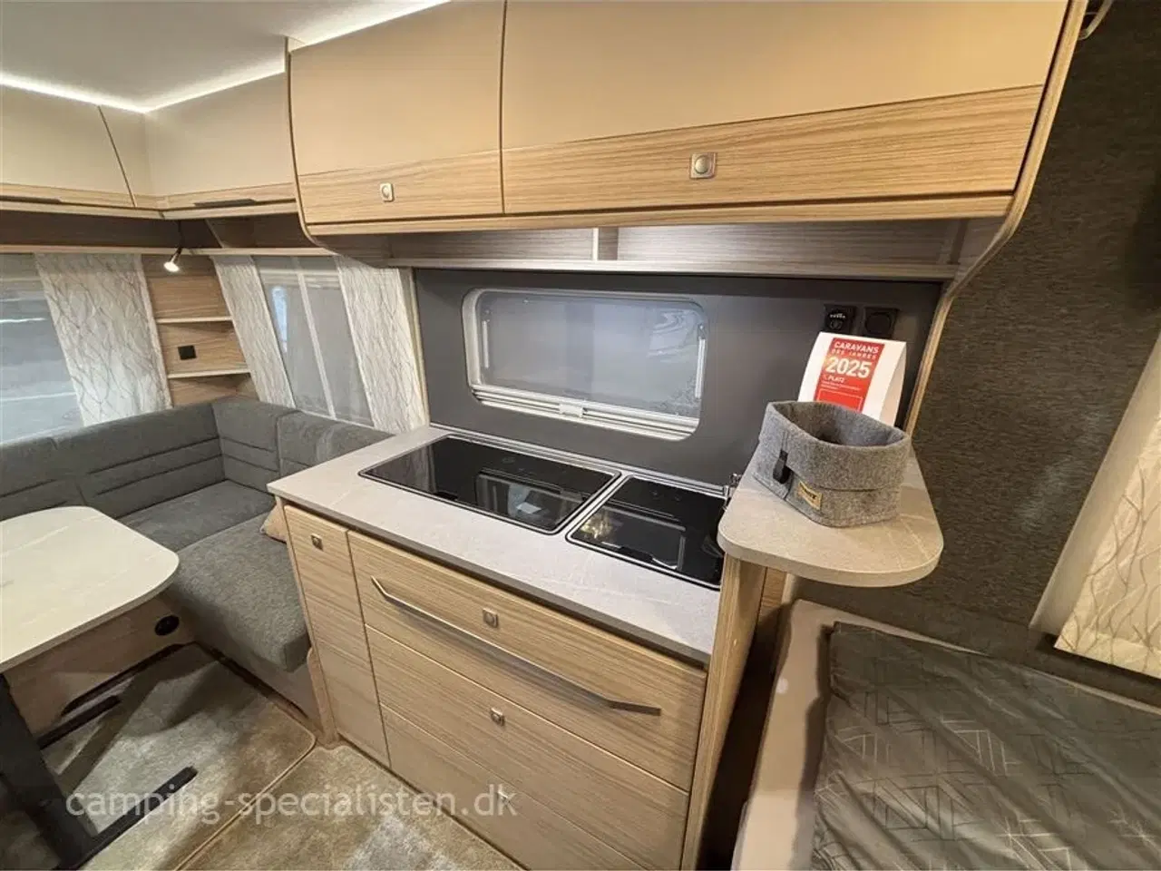 Billede 4 - 2026 - Fendt Bianco Activ 445 SFB   Fendt Bianco Activ 445  SFB model 2026 kan snart ses hos Camping-Specialisten.dk