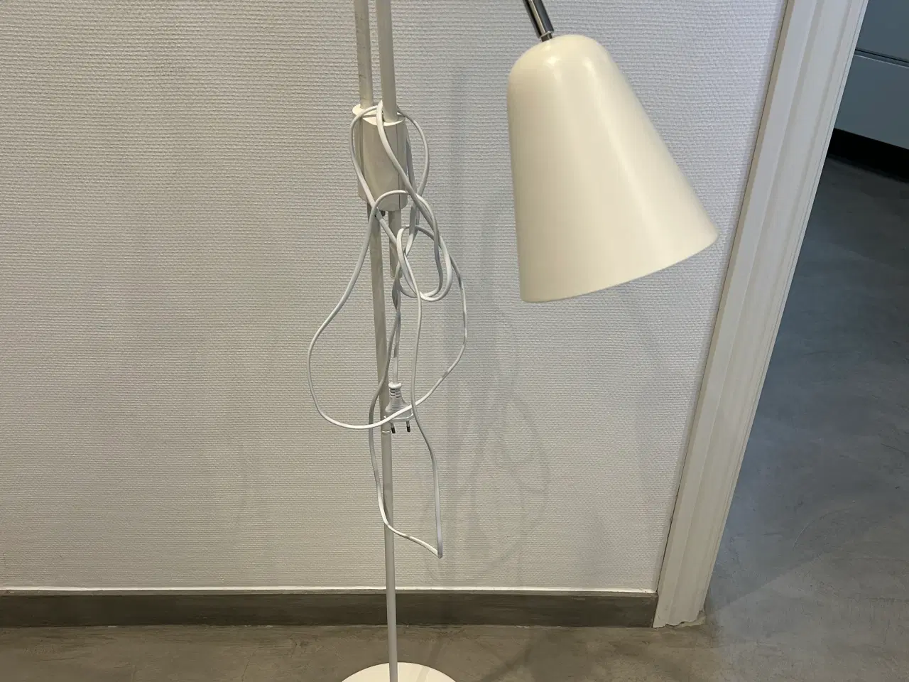 Billede 1 - Standerlampe IKEA dæmpbar