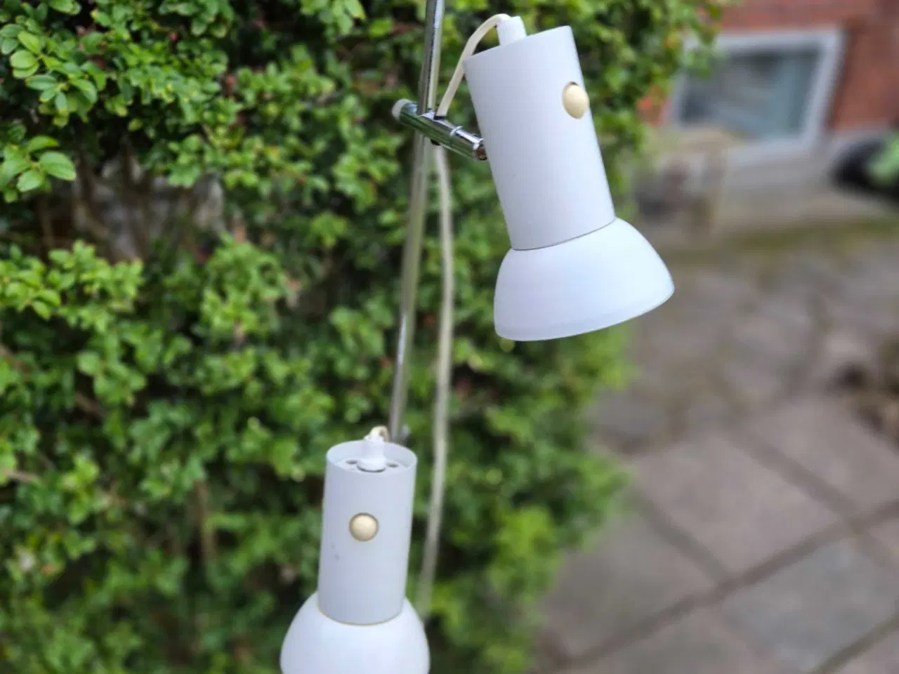 Billede 1 - Hvid gulvlampe med søde afbrydere