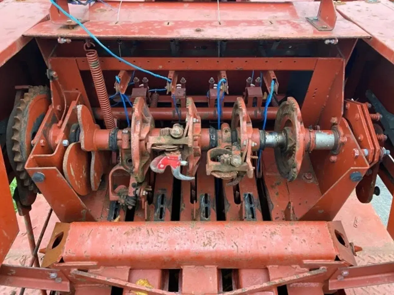 Billede 6 - Hesston 4700 Sælges i dele/For parts