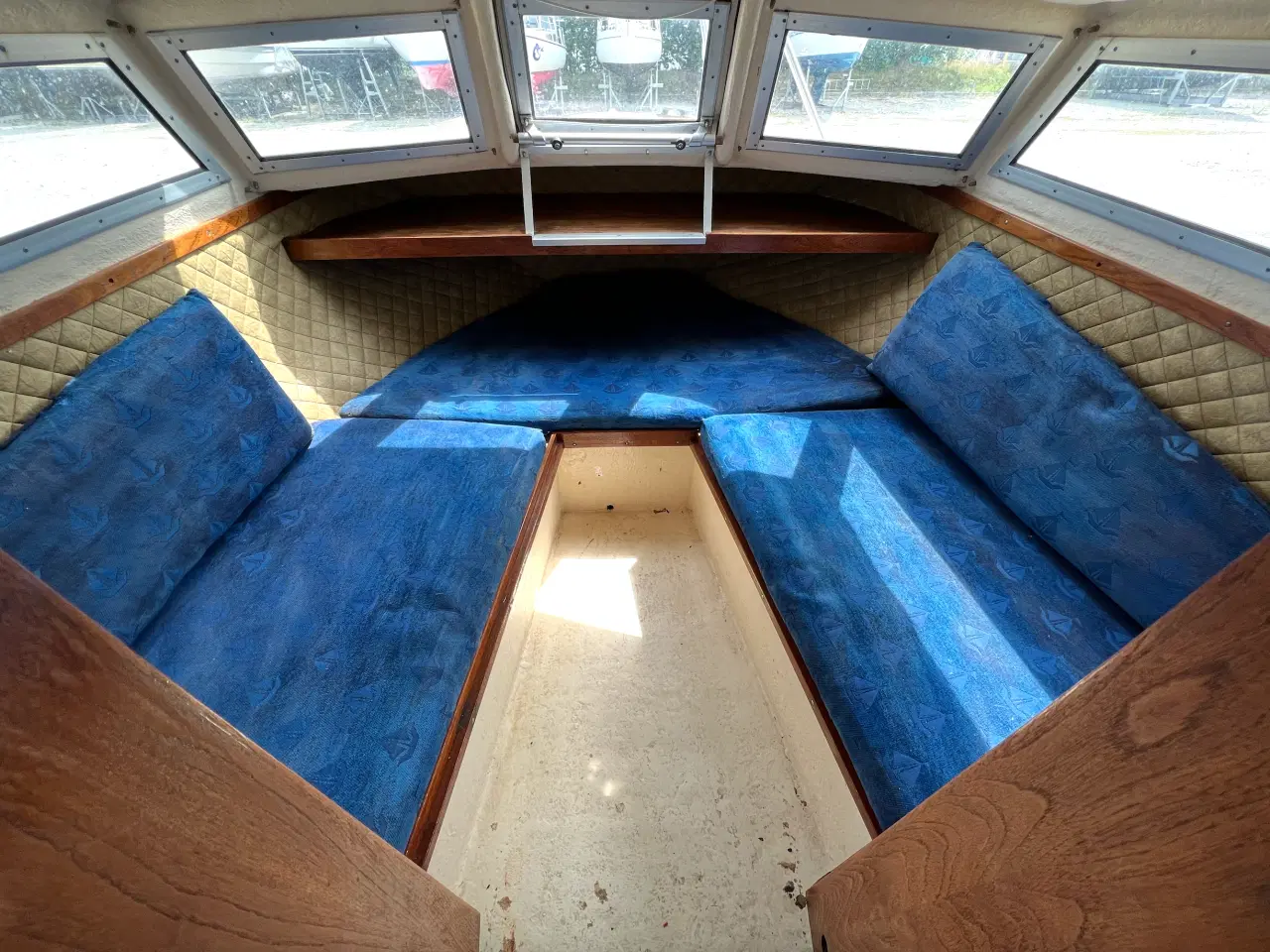 Billede 3 - Uttern 590