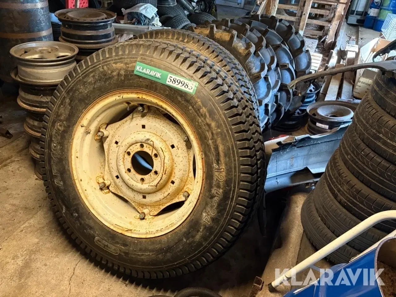 Billede 4 - Traktordæk Armour på fælge - 2 stk