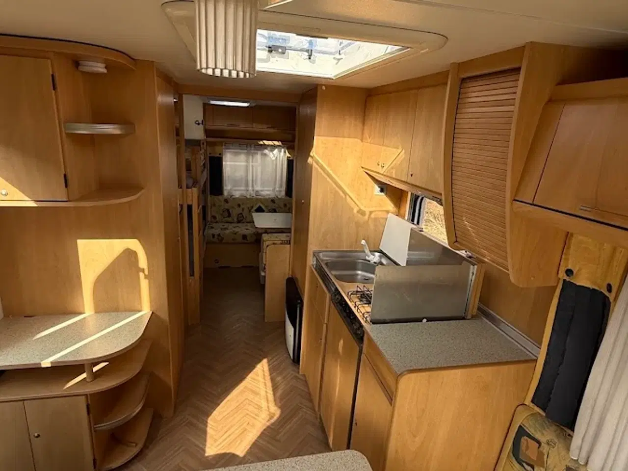 Billede 12 - Familievogn med køjer, fortelt og cykelholdere