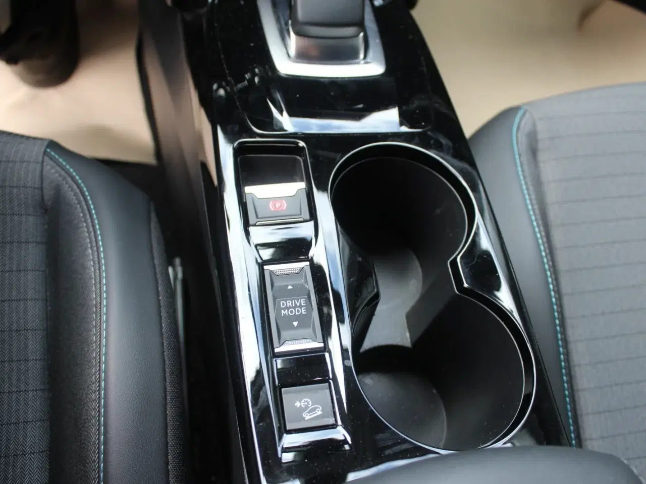Billede 17 - Peugeot e-2008 50 Allure Pack