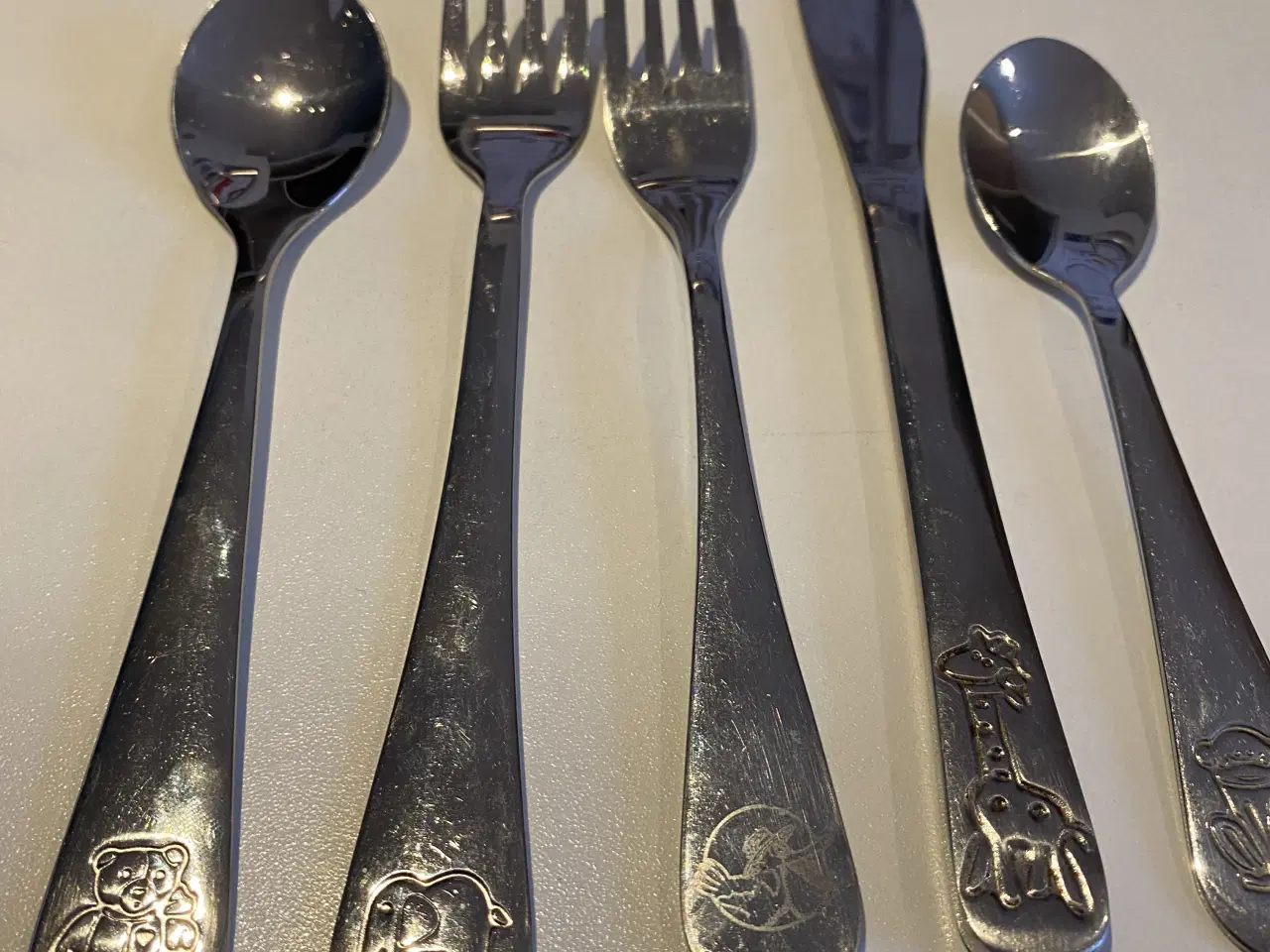 Billede 2 - Børn bestik tallerkener