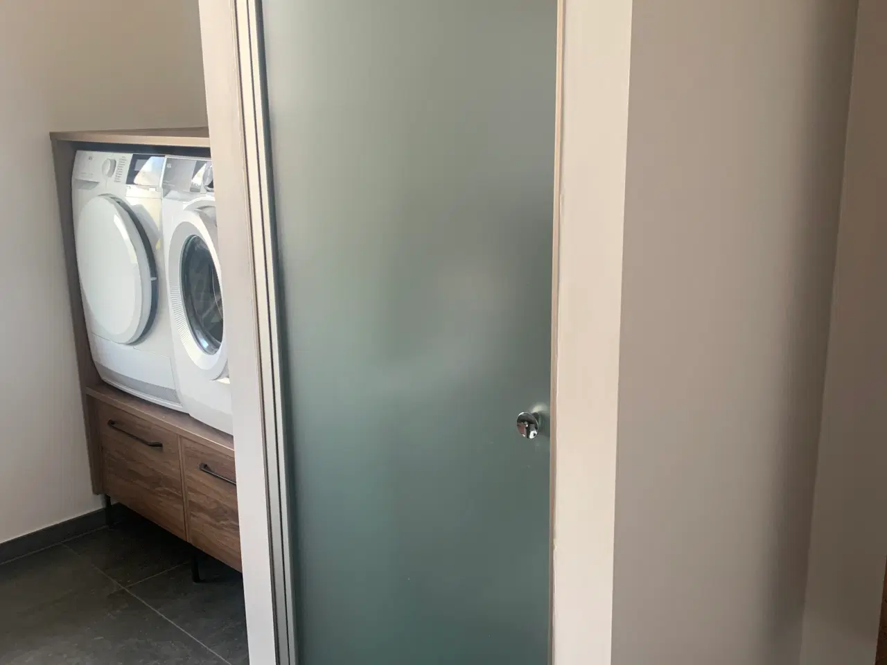 Billede 2 - SCANBAD MATCH BRUSEVÆG FROSTED 88 CM