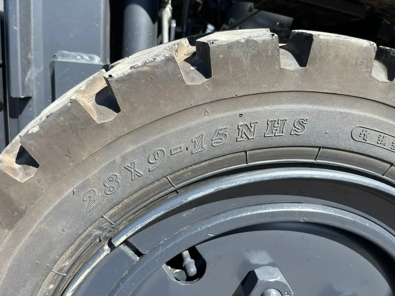 Billede 20 - Doosan D30 G med kabine og KUN 57 TIMER FRA NY, MED TIME GARENTI