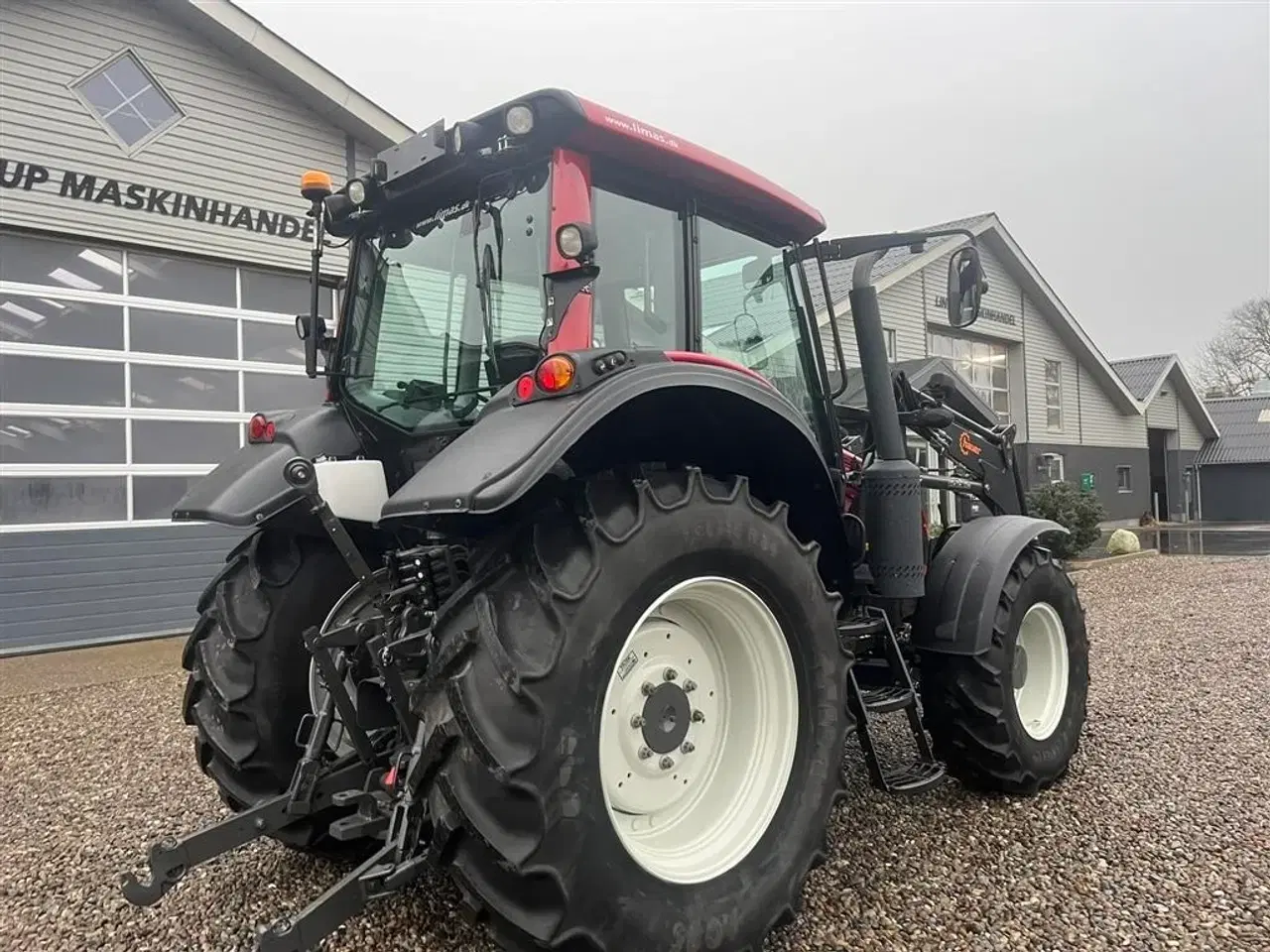 Billede 12 - Valtra N103 HiTech med krybegear og fuldhydraulisk frontlæsser på med Euro skifte samt 3die funktion