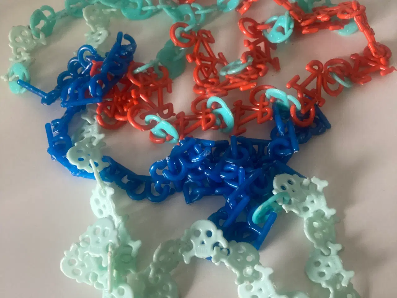 Billede 2 - Glaskugler og klinkeringe