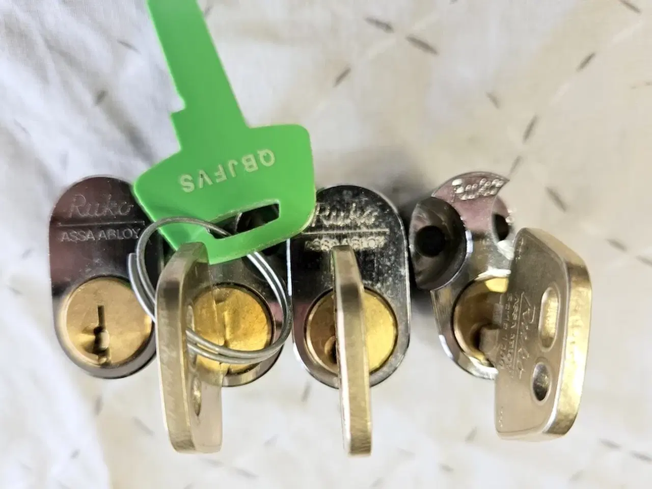 Billede 2 - 4 stk ens Ruko låsecylinder.