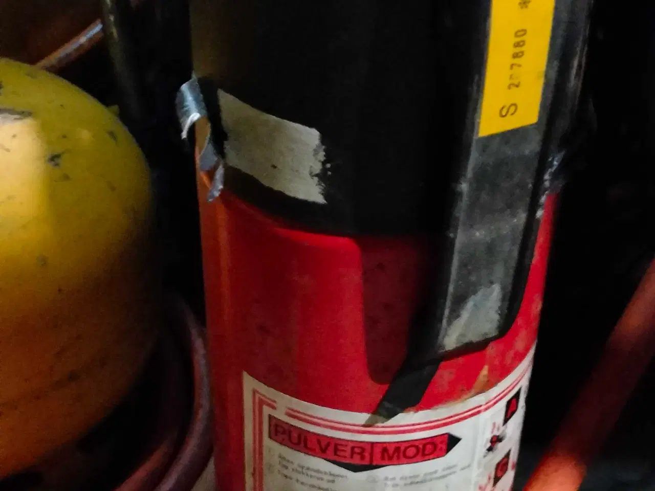 Billede 2 - Varmekanon med 3 flasker gas samt brandslukker