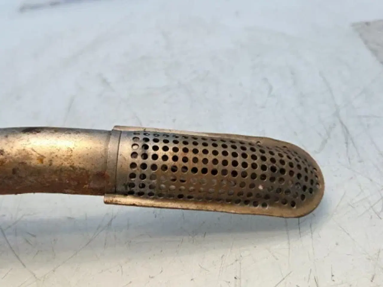 Billede 13 - John Deere  6068   Pumpe Indsugning   RE69568   