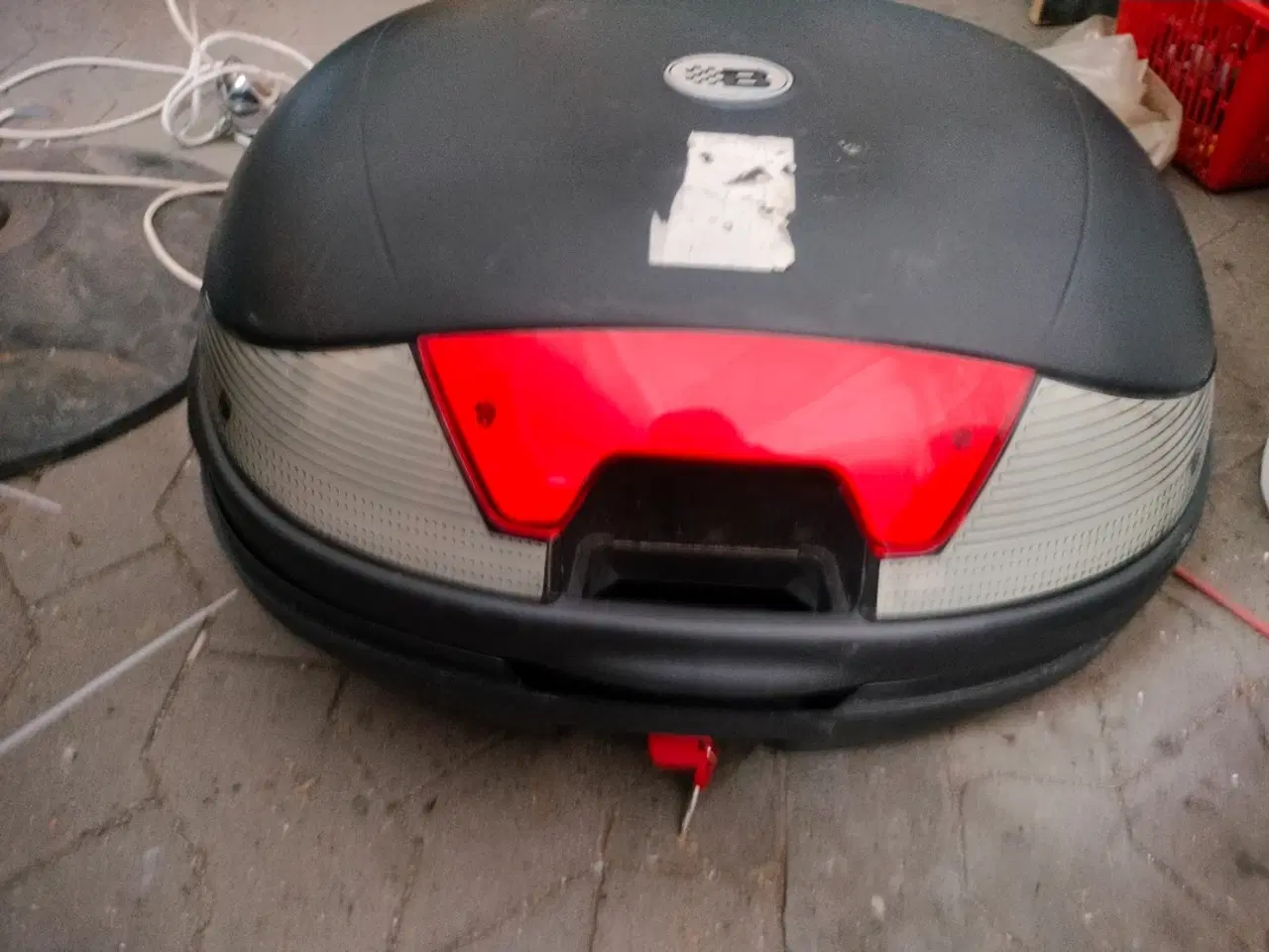 Billede 2 - Motorcykel hjelme og opbevaringsboks