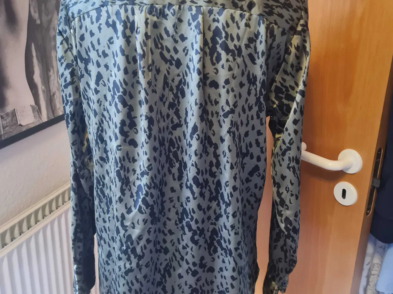 Billede 2 - Vanting + skjorte str 46-48 