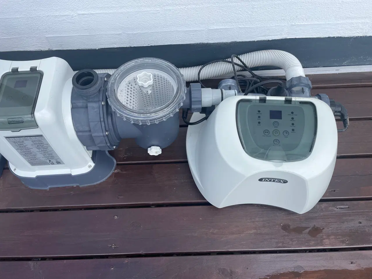 Billede 2 - Intex saltvandssystem