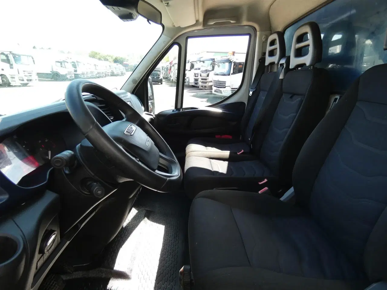 Billede 8 - Iveco Daily 35C18 4100mm 3,0 D 180HK Ladv./Chas. 8g Aut.