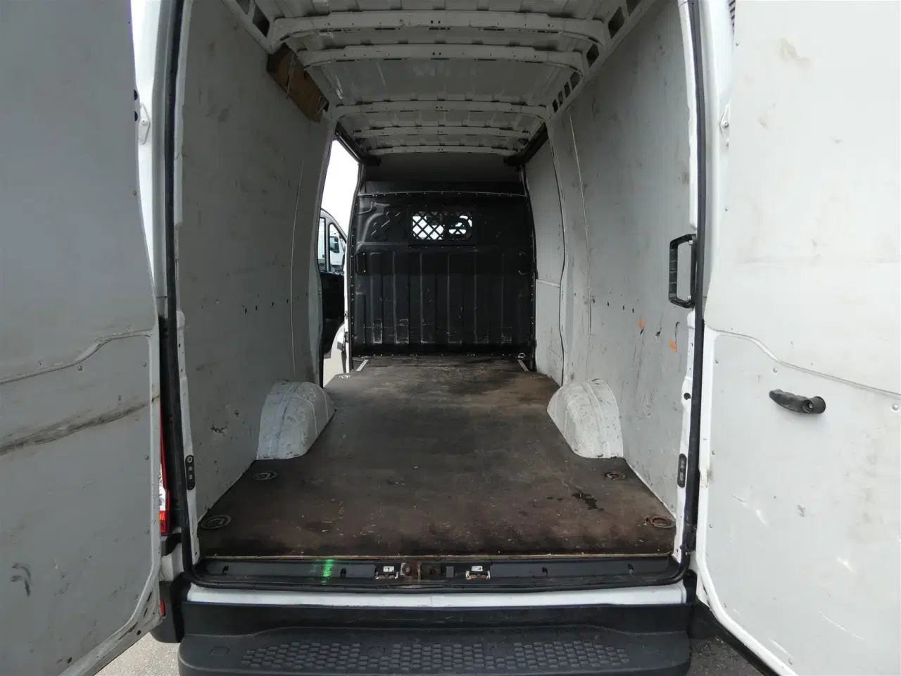 Billede 7 - Iveco Daily 35S16 12m3 2,3 D 156HK Van 8g Aut.