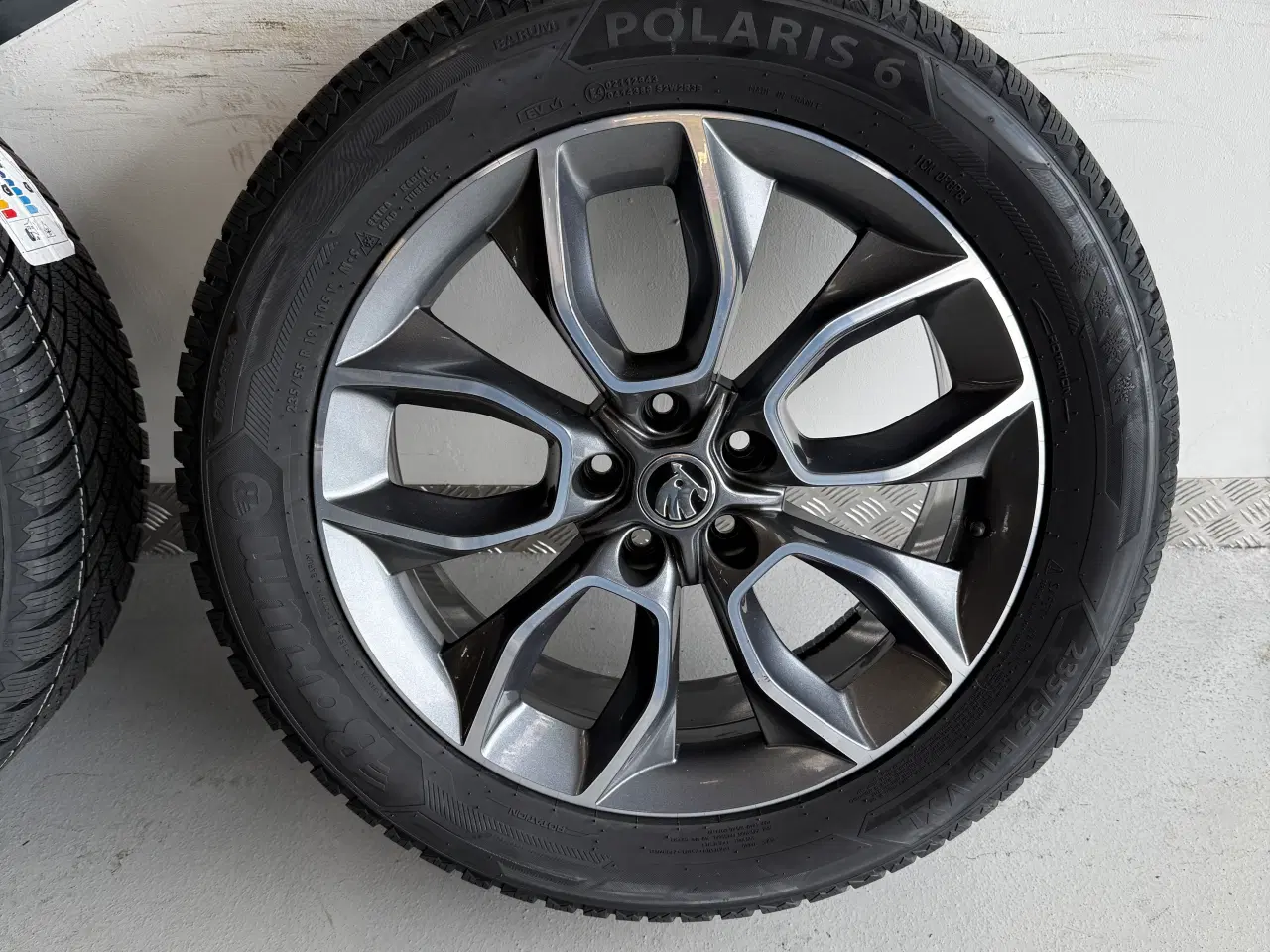 Billede 5 - Originale 19” Skoda fælge med barum vinterdæk
