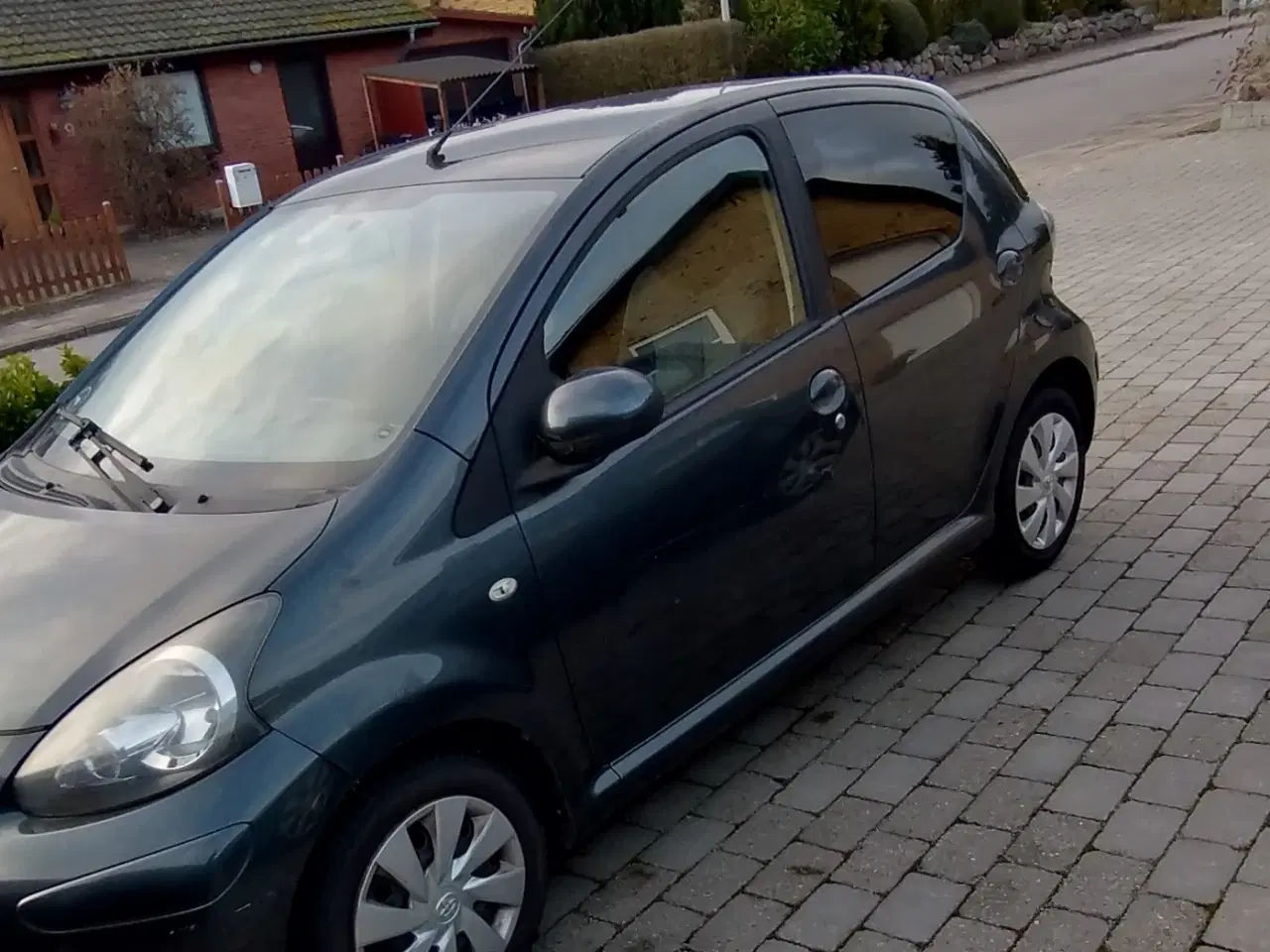 Billede 4 - Salg af Toyota Aygo 1,0 vvT-1 