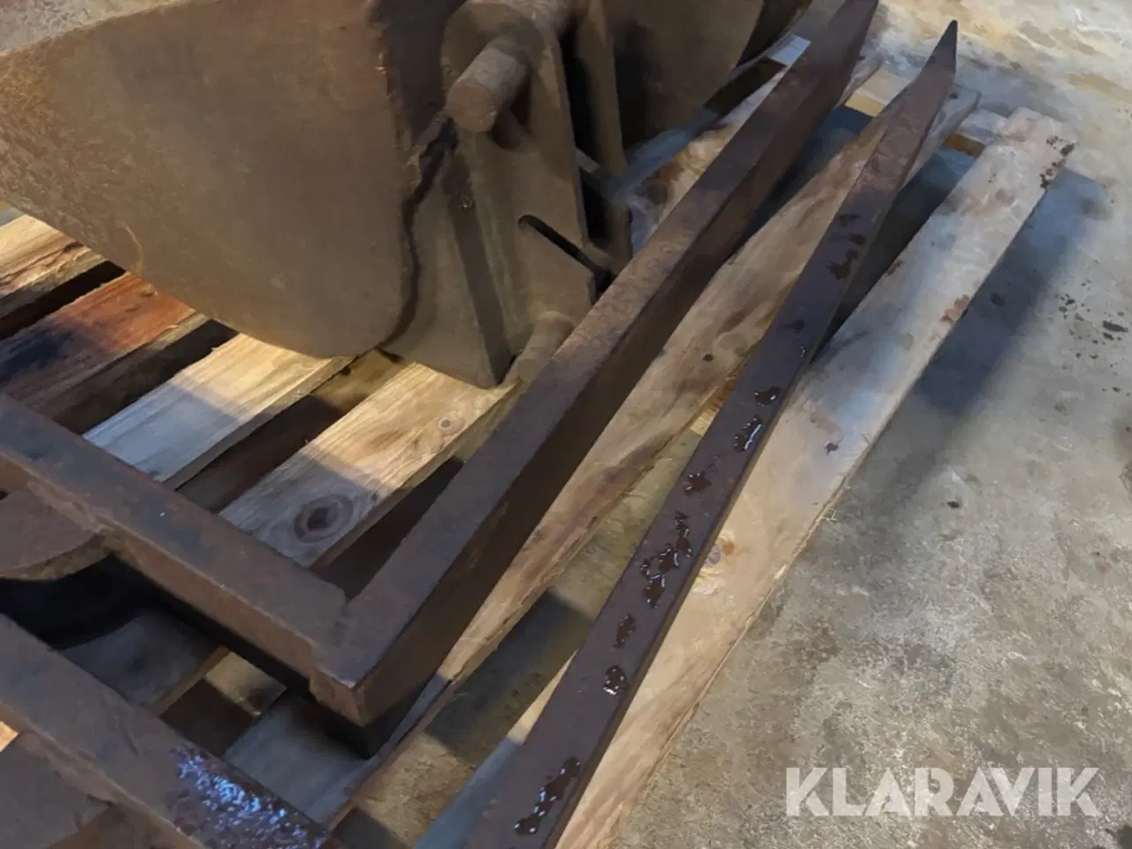 Billede 12 - Pallegafler og to rendeskovle