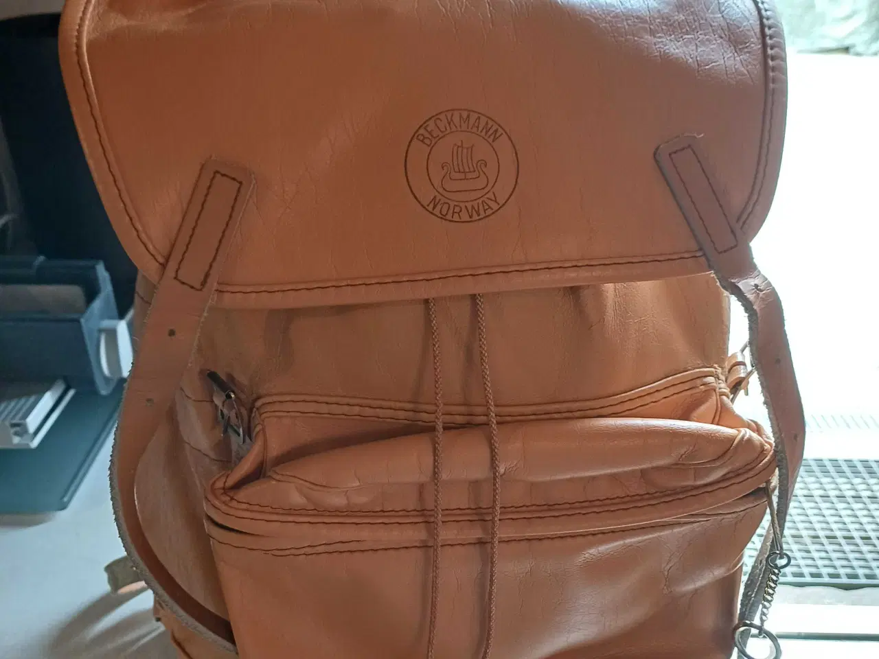 Billede 1 - Rygsæk i imiteret skind