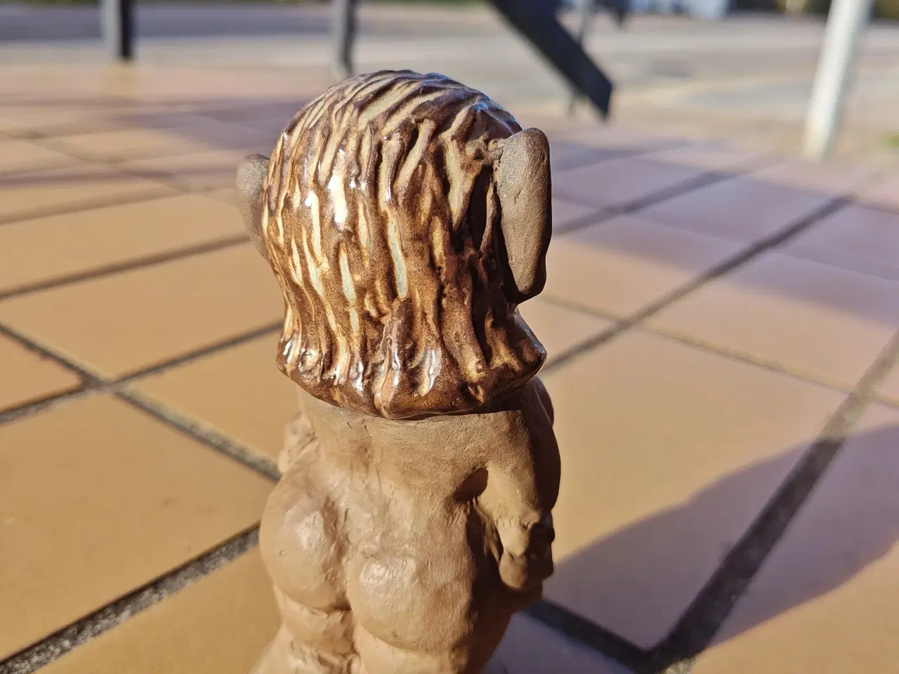 Billede 2 - Lille nøgen trold Figur af Berth Normans Motala