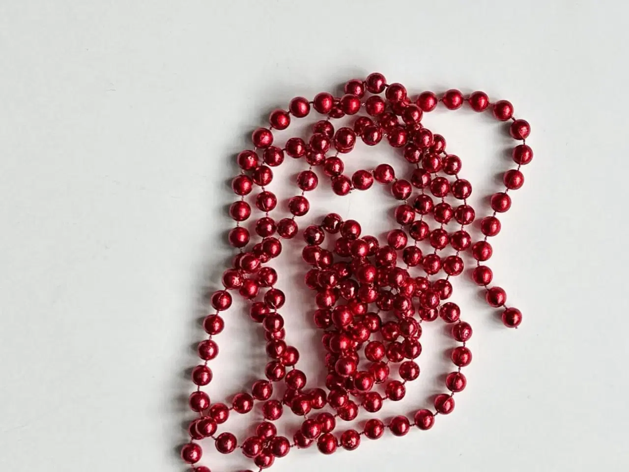 Billede 2 - Kuglekæde, rød, 178 cm