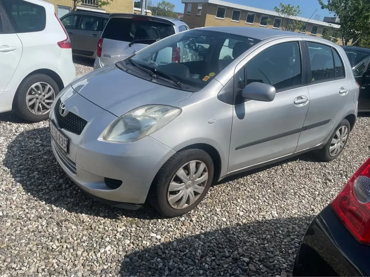 Billede 1 - toyota yaris 1.3..5dørs benzin