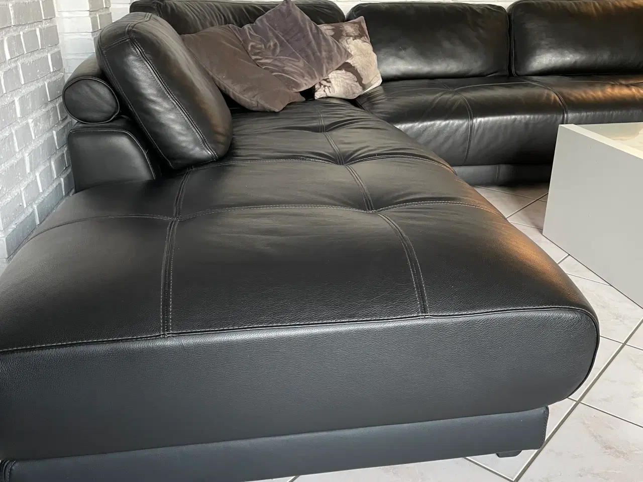 Billede 2 - Lædersofa sort - hjørnesofa 245x275cm 
