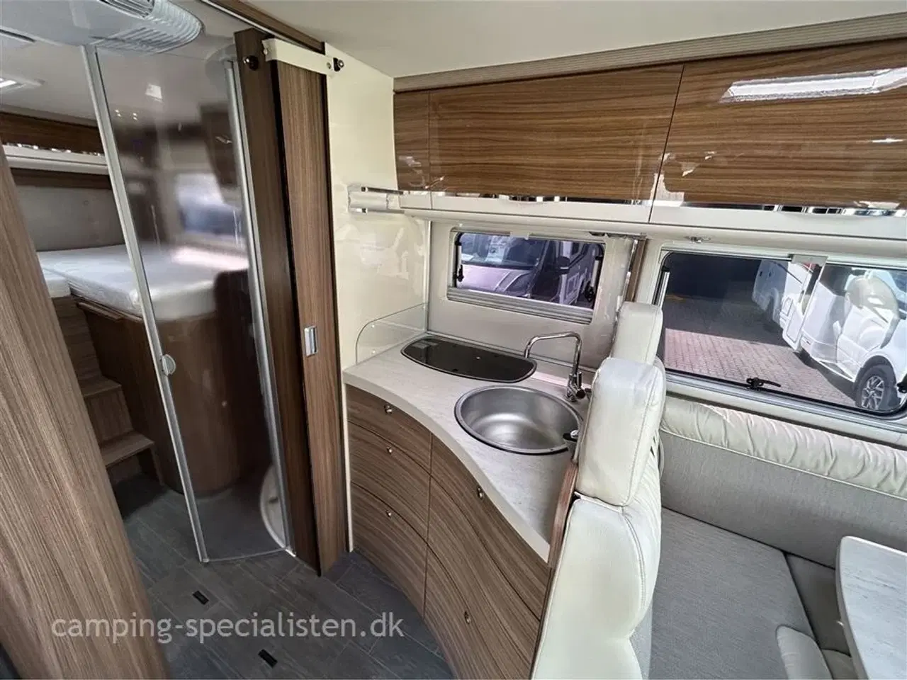 Billede 8 - 2017 - Euramobil Integra Line 720   Eura Mobil IL 720 kan nu ses hos Camping-Specialisten.dk Silkeborg