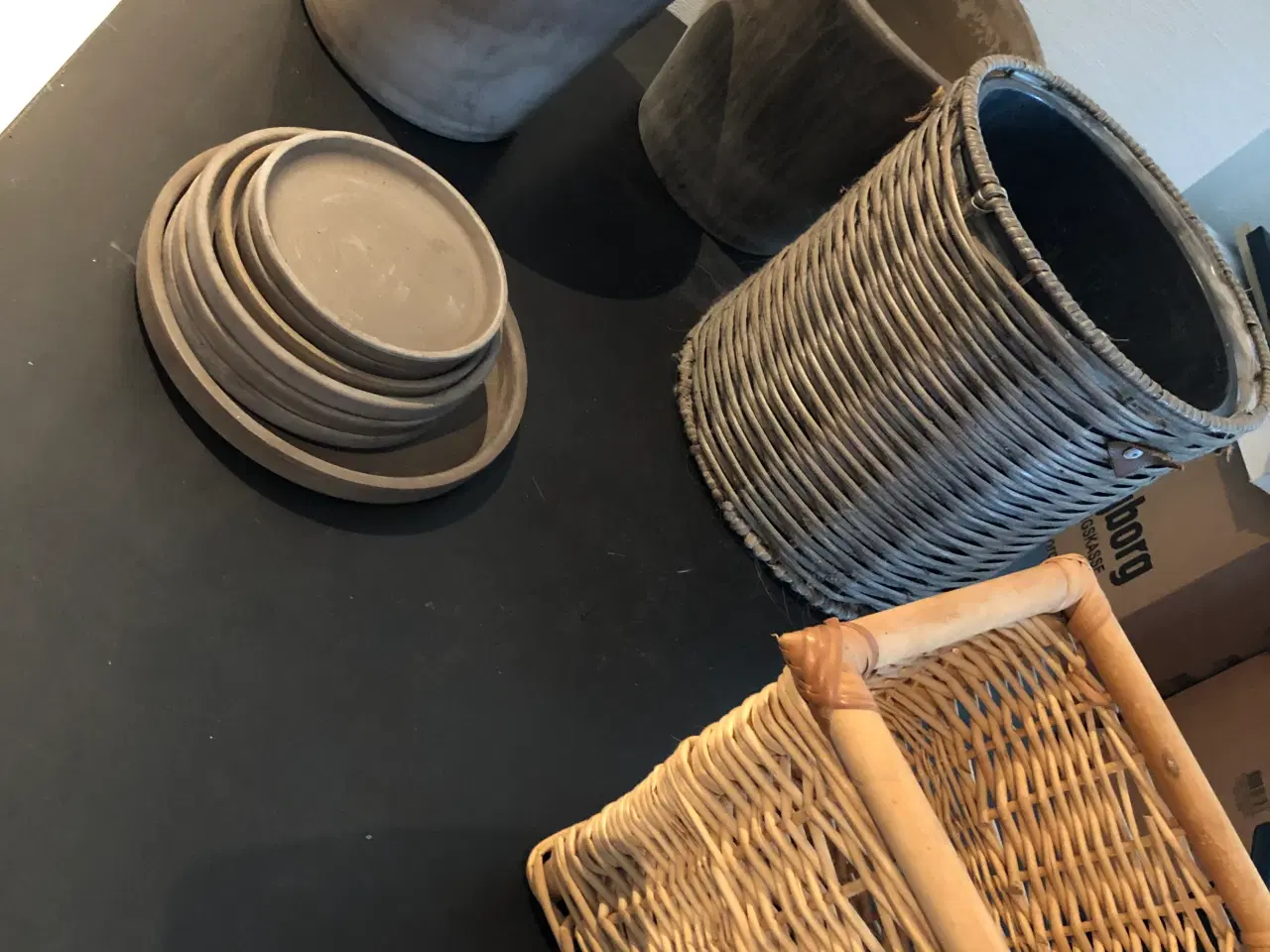Billede 2 - Urtepotter og underskåle ,kurv 