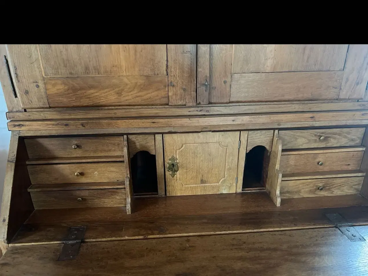 Billede 1 - Chatol i mørk egetræ