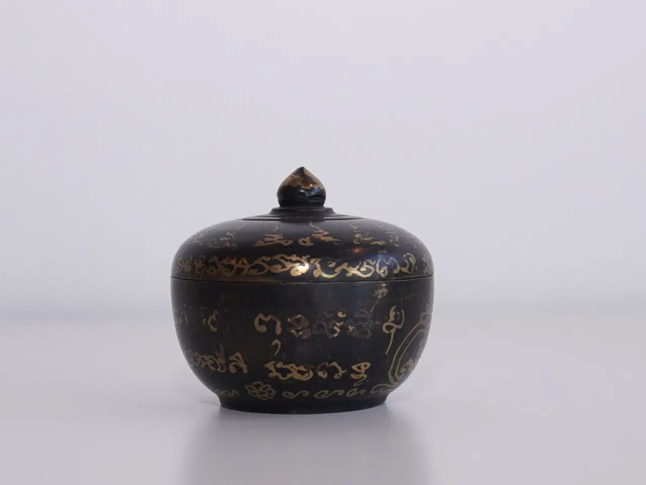 Billede 5 - Buddhistisk amulet lågkrukke i messing