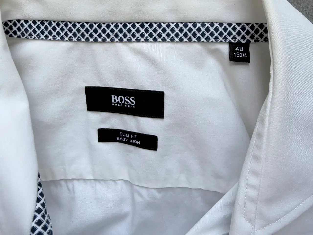 Billede 2 - Hugo Boss skjorte str. 40 (m)