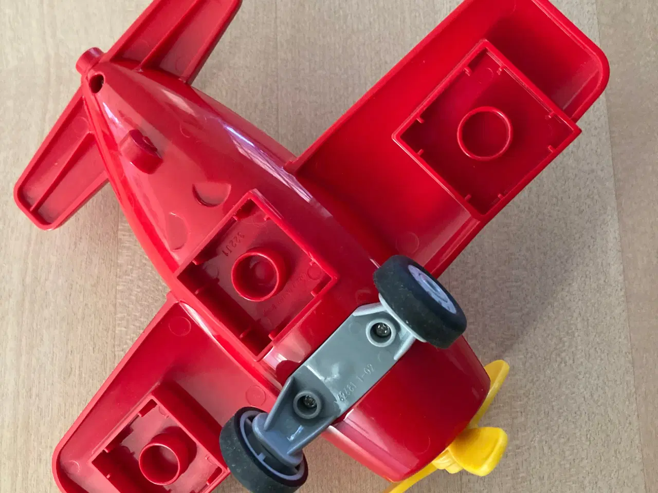 Billede 3 - Lego flyver