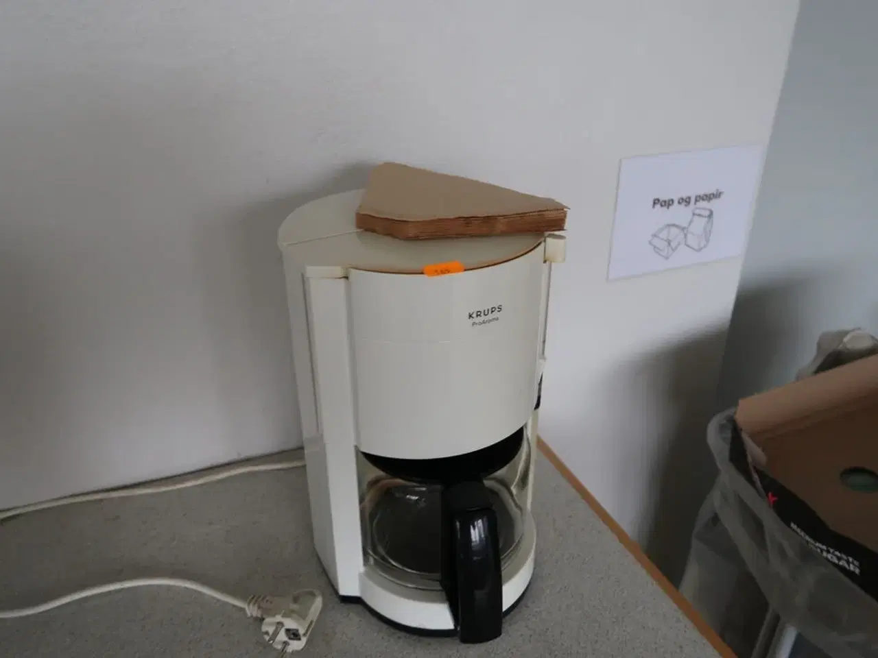 Billede 5 - Mikrobølgeovn ADELBERG, Airfyrer HOLM samt kaffemaskine KRUPS