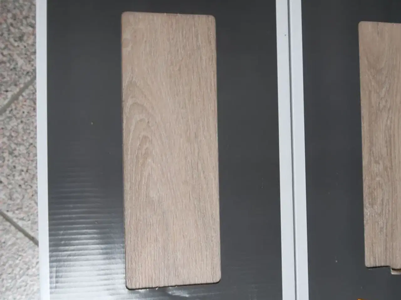 Billede 3 - 8 pakker gulvplanker UNIKA PLANKE 048 Havanna Eg