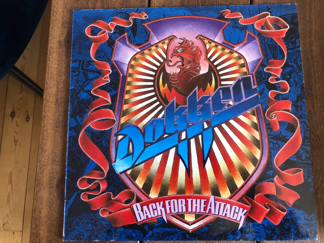 Billede 1 - LP. Dokken : Back for the attack. VG+CoverVG++