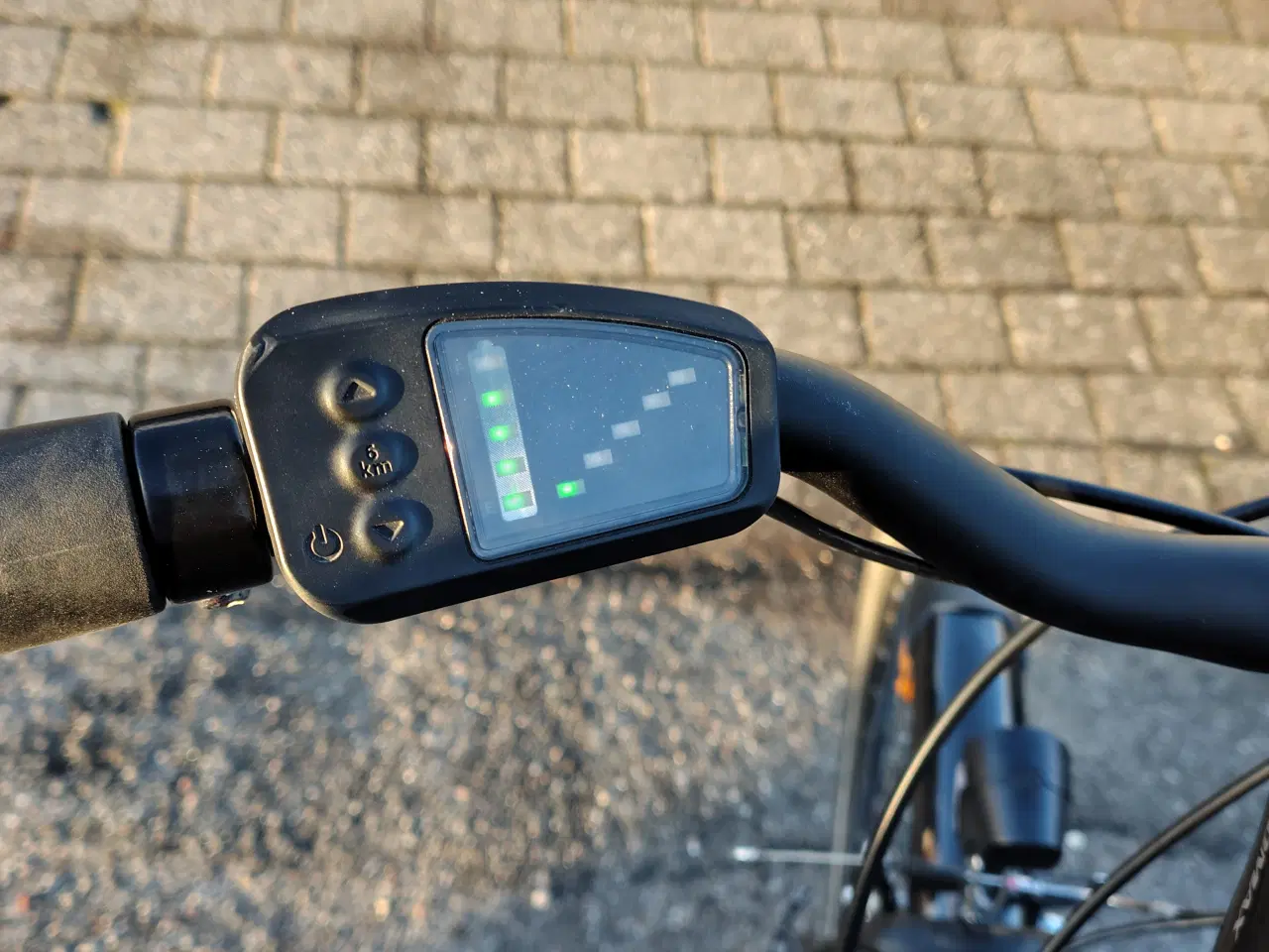 Billede 2 - Den er fra den 14.5.25 Sælges for min mor fordi h