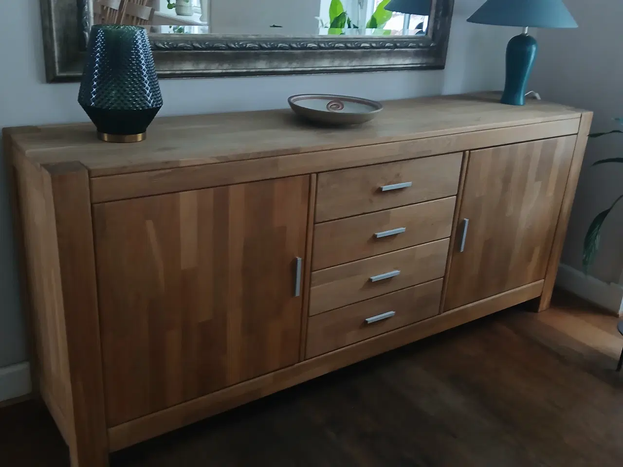 Billede 1 - Egetræ skænk