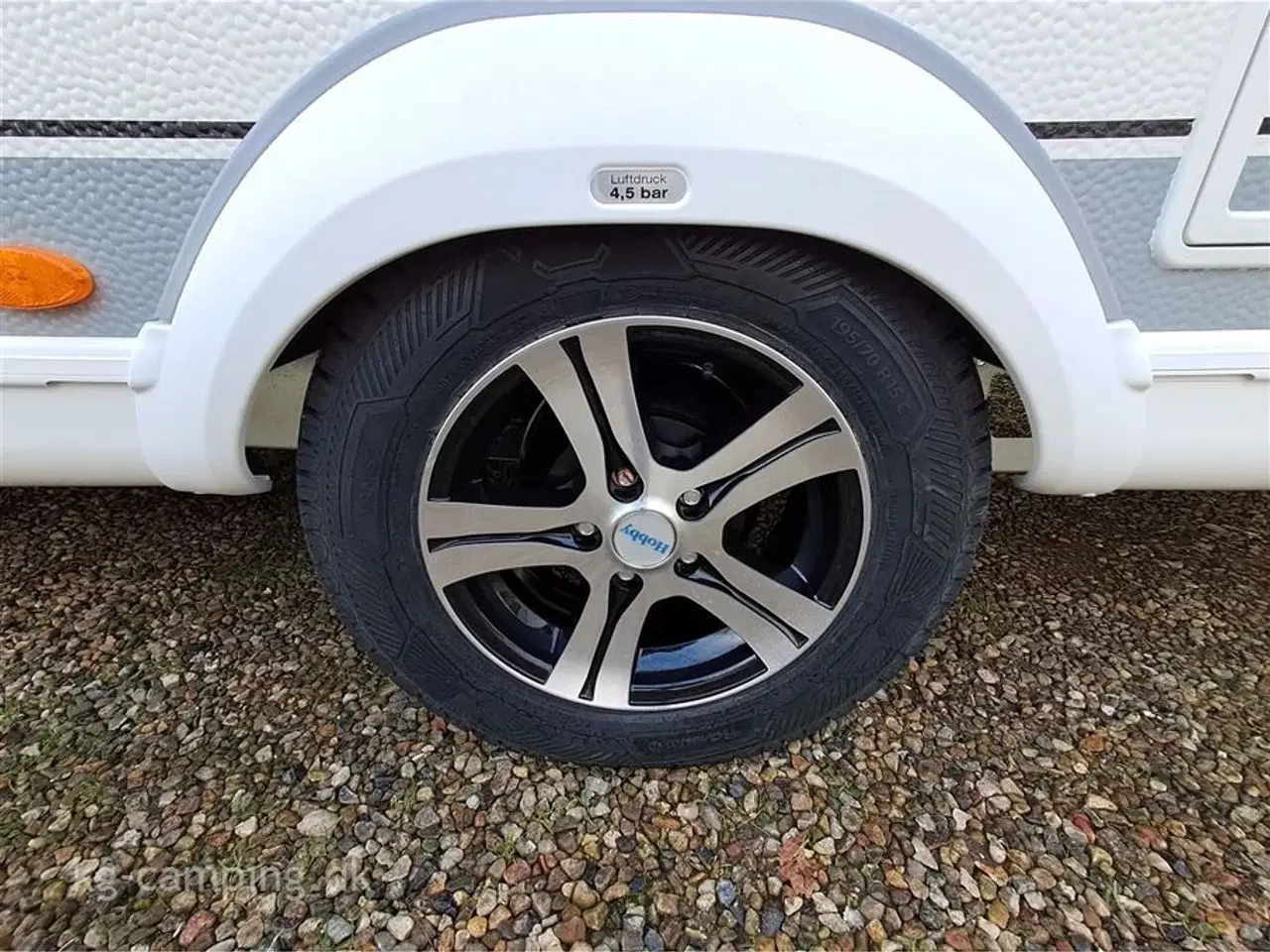 Billede 12 - 2025 - Hobby Excellent Edition 540 UL   Velindrettet vogn - enkeltsenge med sengeudvidelse - Kan opvejes til 1800 kg.