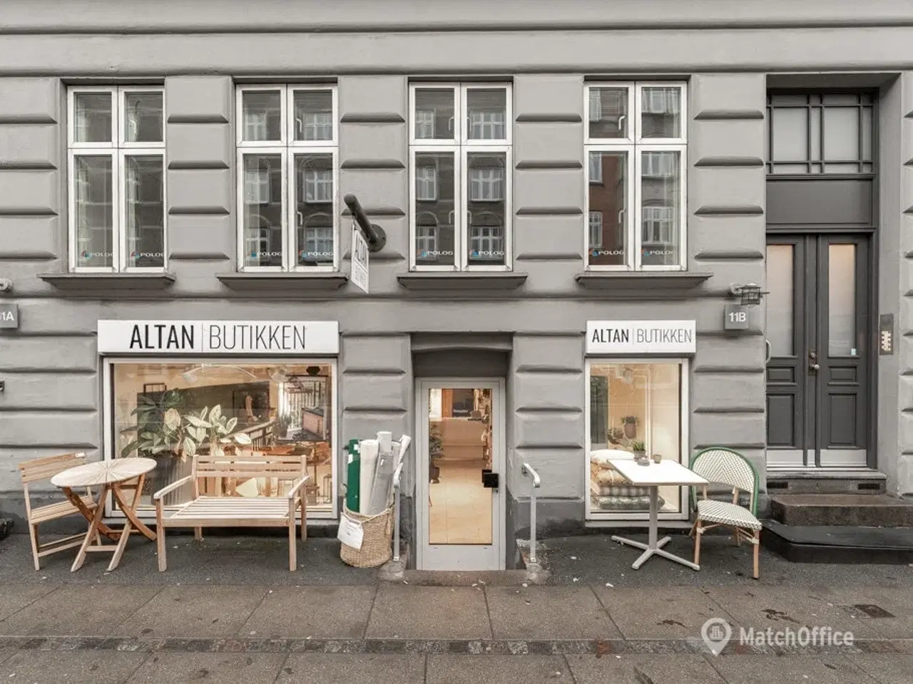 Billede 3 - SÆLGES: Velholdt og synlig erhvervsandel i høj kælder – med bred facade mod Godthåbsvej