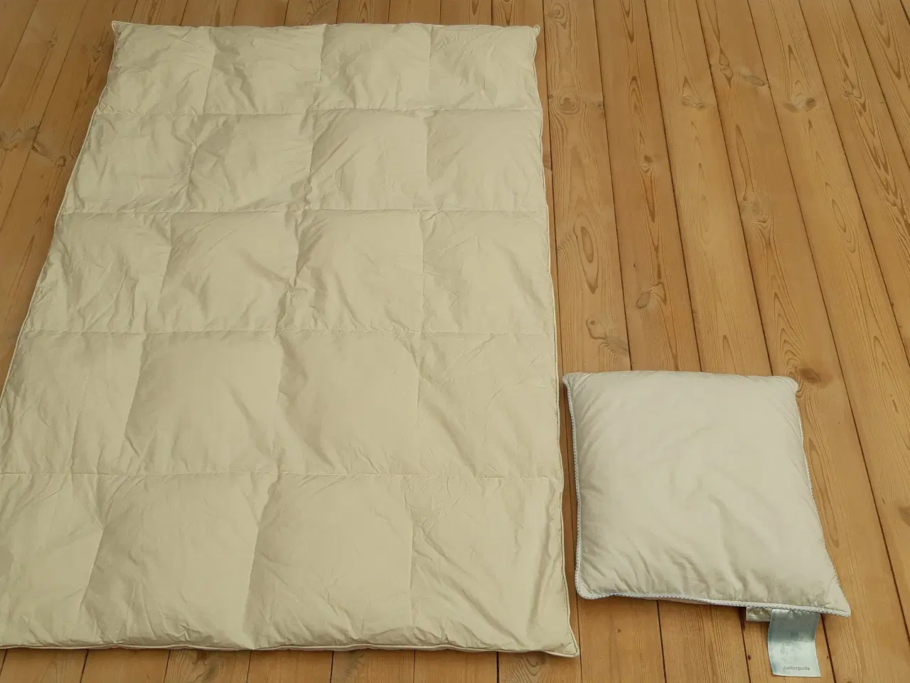 Billede 1 - JUNIOR dyne med GÅSEDUN - pude og sengetøj - FOTOS