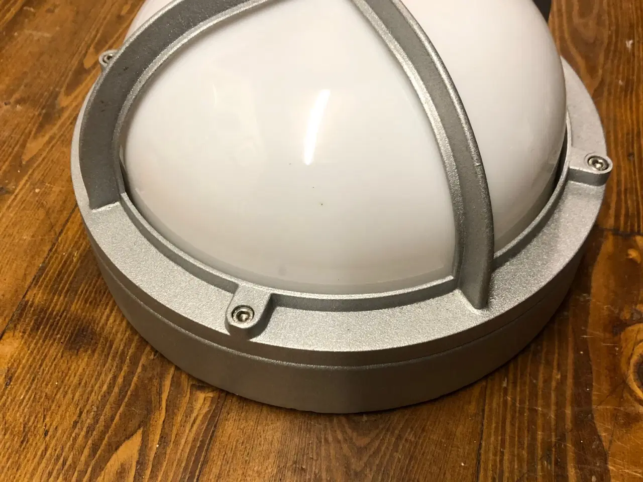 Billede 1 - Udendørslampe i aluminium