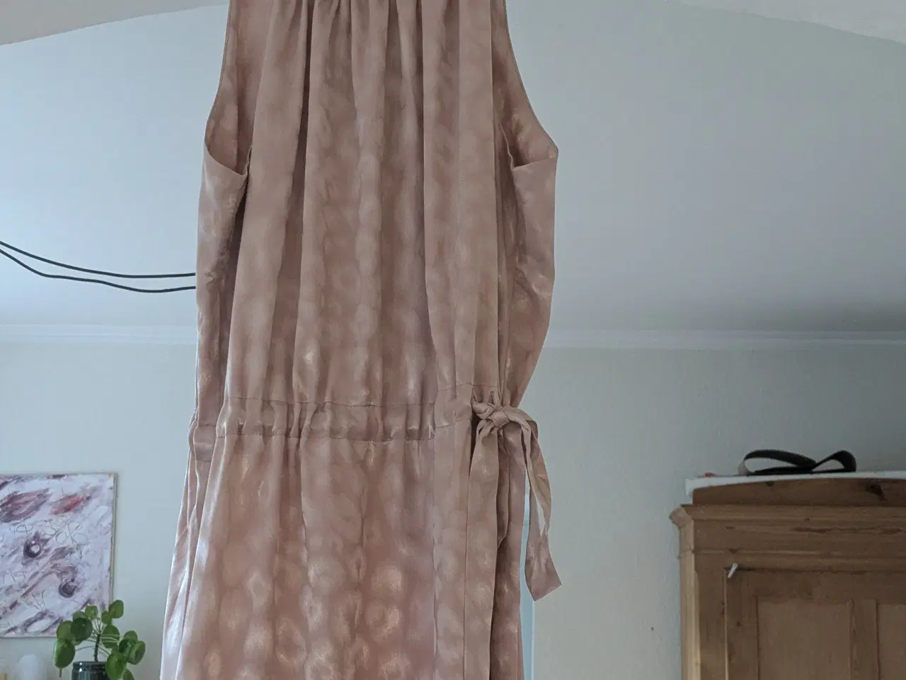 Billede 2 - Karmami rosa festkjole