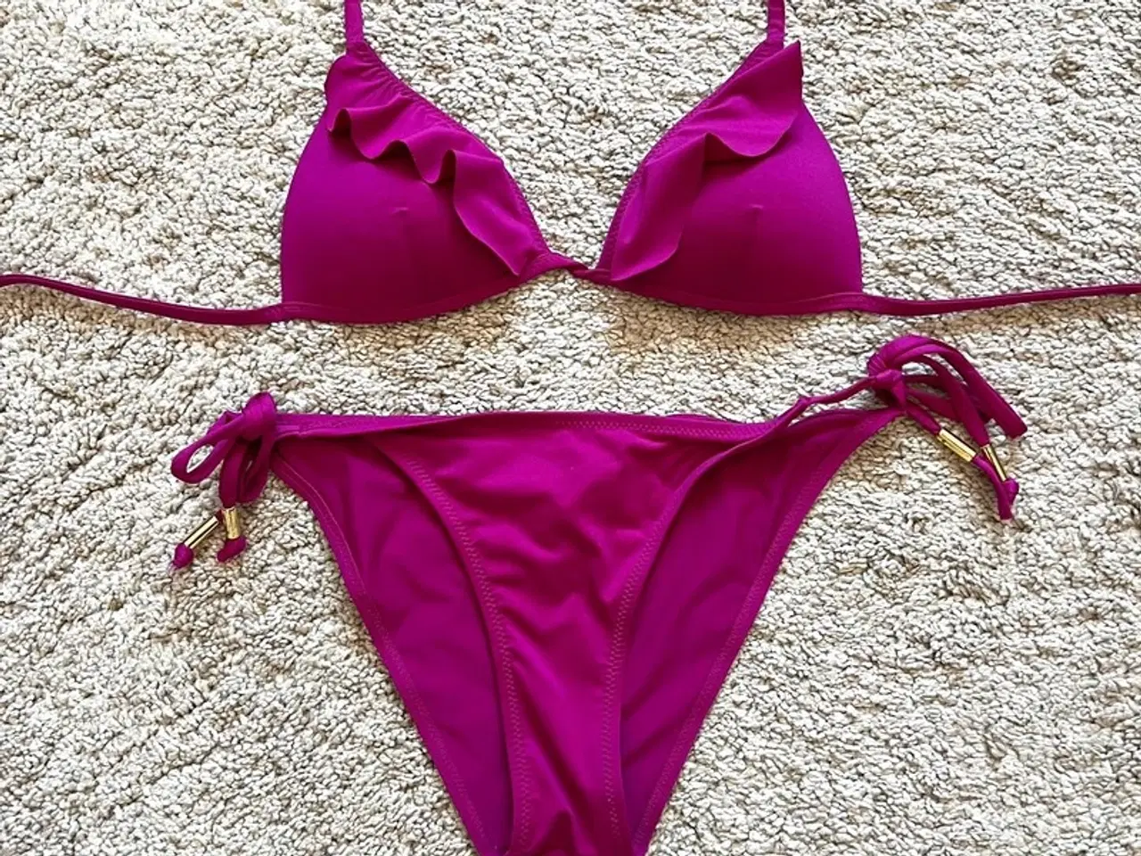 Billede 1 - Pimkie cerise pushup bikini str 34